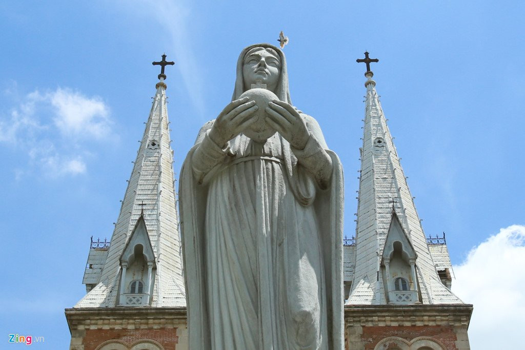 Nha tho Duc Ba o Sai Gon bat dau dot trung tu keo dai 2 nam hinh anh 15