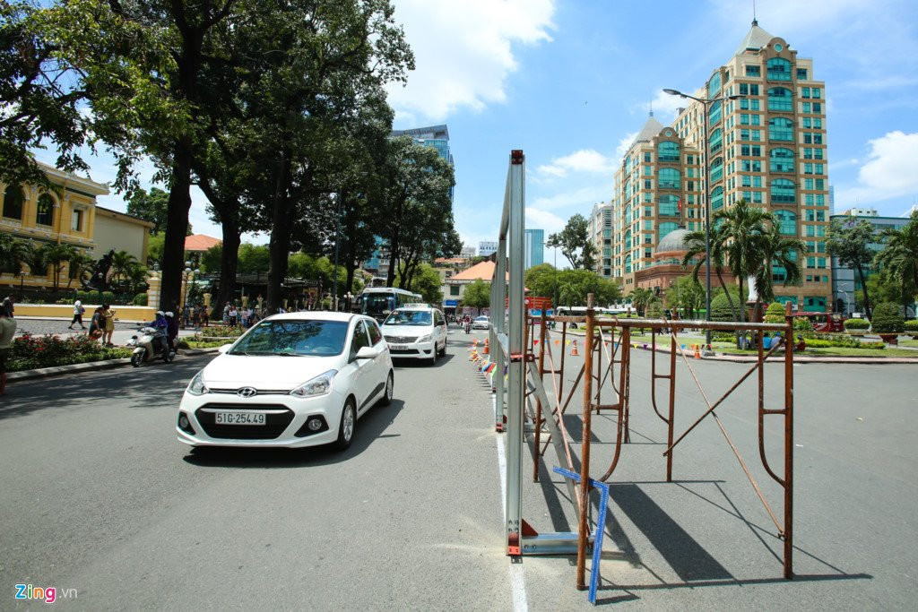 Nha tho Duc Ba o Sai Gon bat dau dot trung tu keo dai 2 nam hinh anh 3