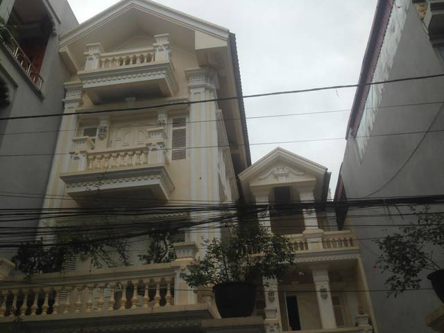 son la: biet thu kieu chau au la cua em chu nhiem uy ban kiem tra hinh anh 2