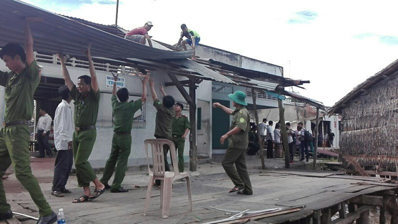 Di dời khẩn 11 căn nhà sau cơn mưa lớn - ảnh 4