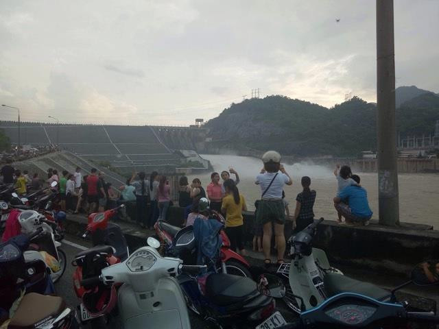 xả lũ, thủy điện, Hòa Bình