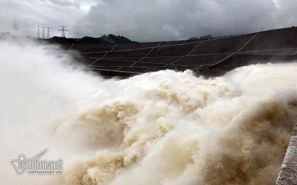 xả lũ, thủy điện, Hòa Bình