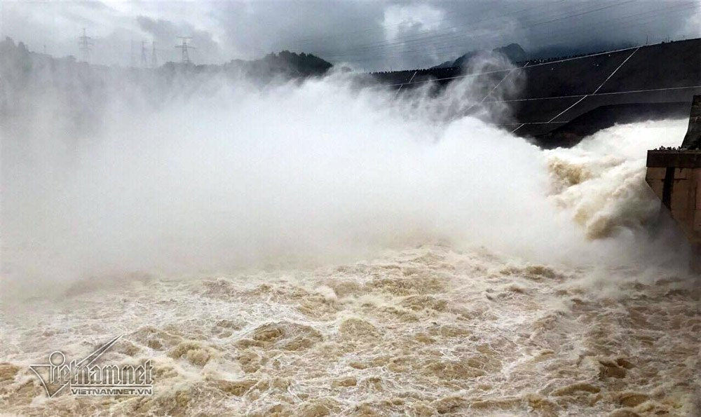 xả lũ, thủy điện, Hòa Bình