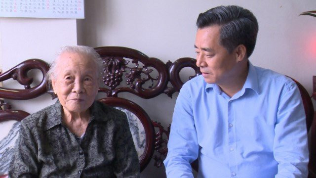 Đảng bộ Khối các cơ quan Trung ương trao tặng nhà tình nghĩa cho các gia đình có công với cách mạng - ảnh 10