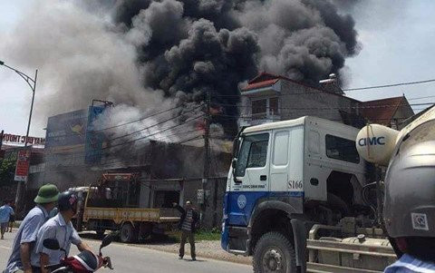 Hien truong vu chay tai xuong banh keo khien 8 nguoi chet o Ha Noi hinh anh