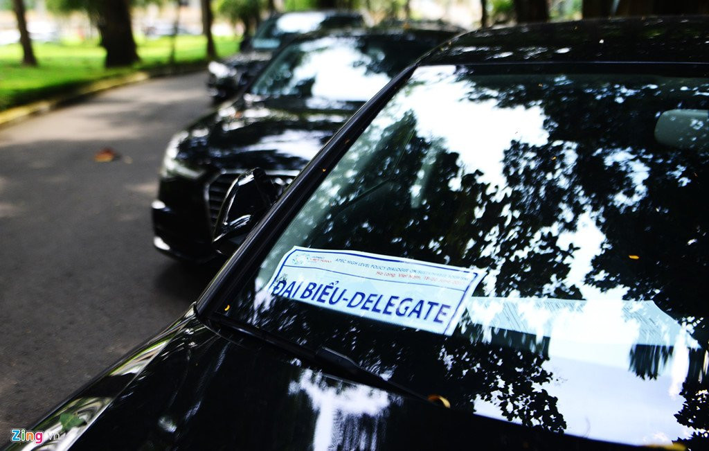 Can canh dan xe sang phuc vu APEC trong Dinh Thong Nhat hinh anh 8