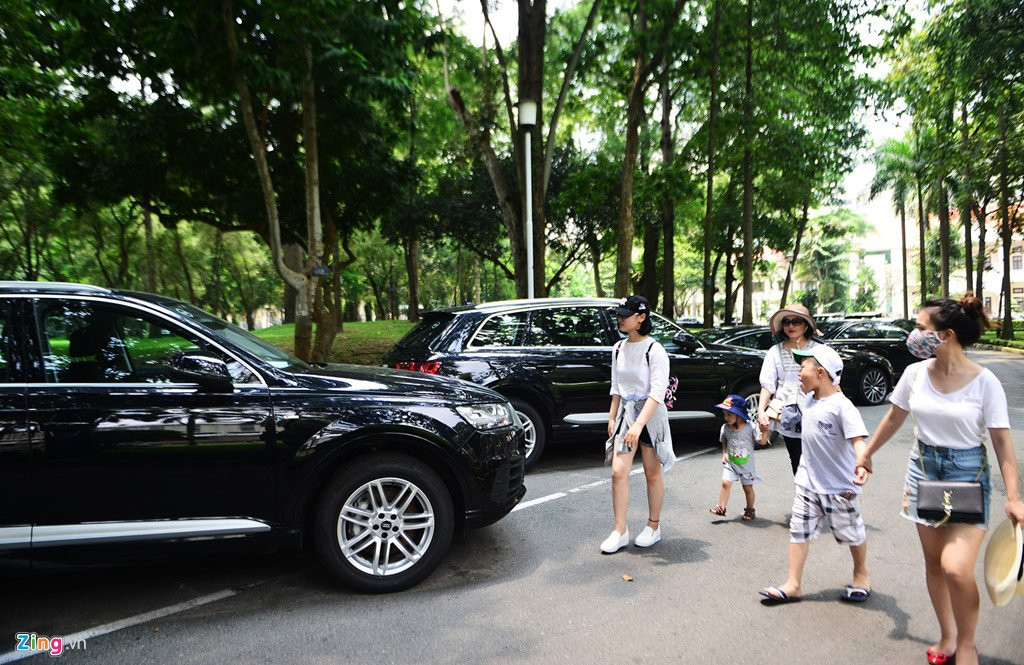 Can canh dan xe sang phuc vu APEC trong Dinh Thong Nhat hinh anh 11