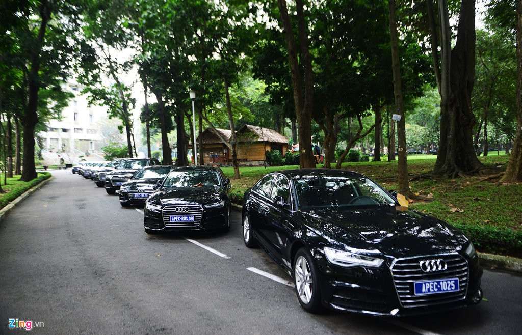 Can canh dan xe sang phuc vu APEC trong Dinh Thong Nhat hinh anh 2