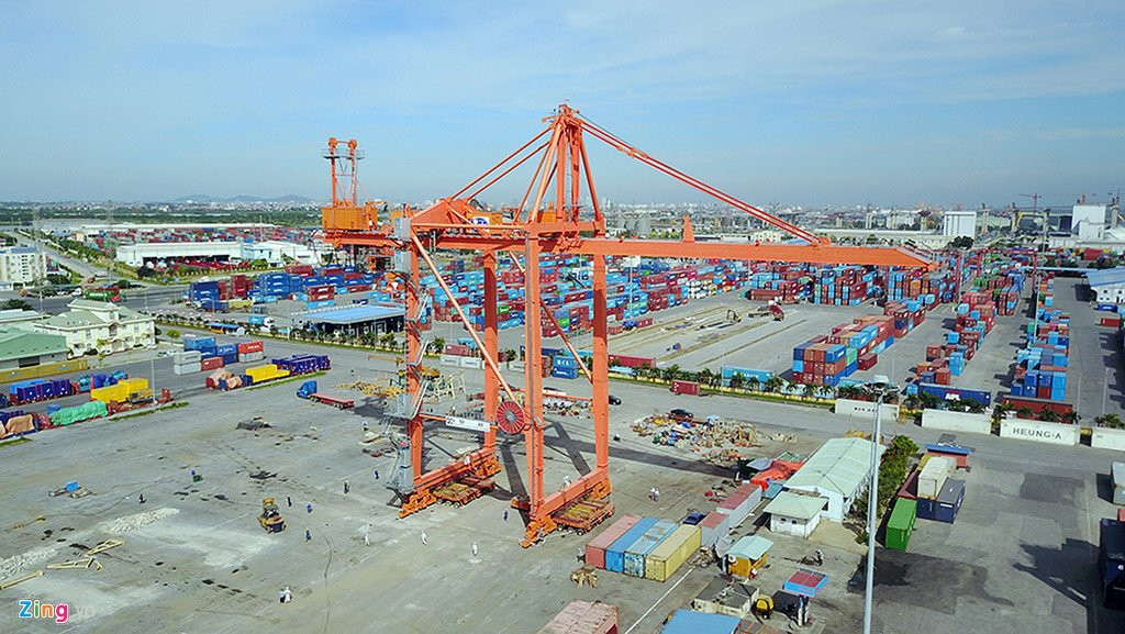 Di chuyen can cau 700 tan bang dieu khien tu xa o Hai Phong hinh anh 1