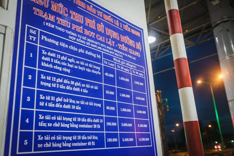 Tai xe muon doi vi tri tram BOT Cai Lay thay vi giam phi hinh anh