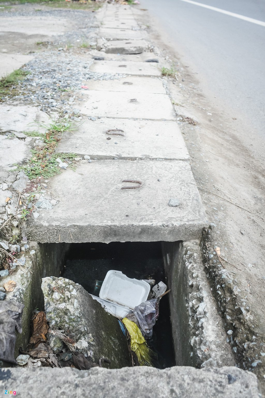 Duong lun, o voi tren doan quoc lo dau tu 300 ty trai tham o Cai Lay hinh anh 4