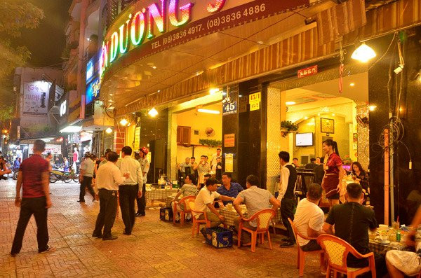 Ông Đoàn Ngọc Hải đề nghị xử phạt nhà hàng của mẹ vợ - ảnh 1