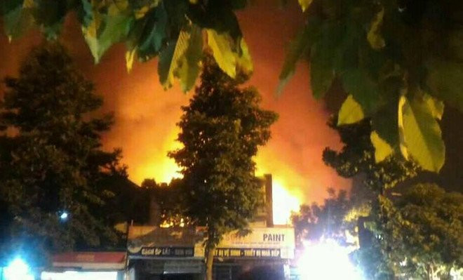 Chay lon tai cong ty chuyen san xuat my goi cua Han Quoc hinh anh 2