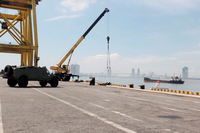 Mục kích diễn tập chống khủng bố trên cảng Tiên Sa - ảnh 4
