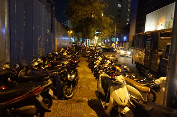 Đoàn Ngọc Hải, quận 1, vỉa hè, bãi giữ xe, bãi giữ xe, chiếm lấn vỉa hè