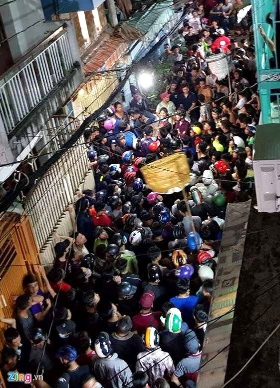 Hang nghin nguoi dan Sai Gon tap trung 'giat co hon' hinh anh 1