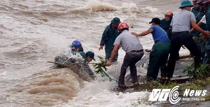 700_stamp_1-4-1534416 8