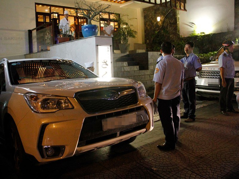 Bị bắt 'tè bậy', người xe ôm khóc giải bày cùng ông Hải - ảnh 12