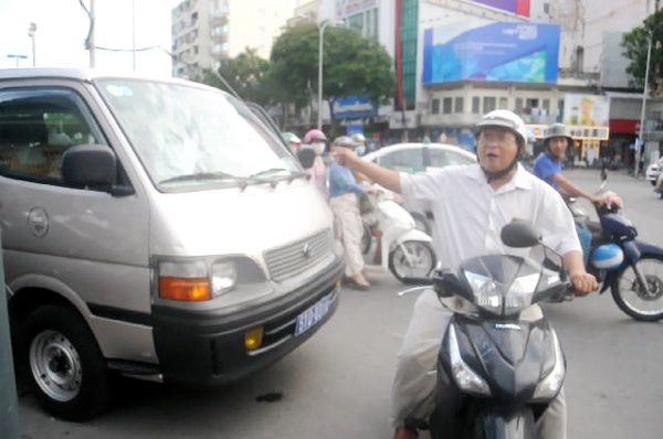 Đoàn Ngọc Hải, dẹp vỉa hè, quận 1