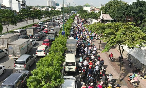kẹt xe, ùn tắc, xa lộ Hà Nội, Phạm Văn Đồng, Sài Gòn
