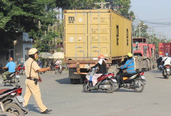 kẹt xe, ùn tắc, xa lộ Hà Nội, Phạm Văn Đồng, Sài Gòn