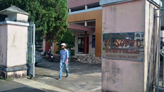 Con quan thành công chức - Ảnh 1.