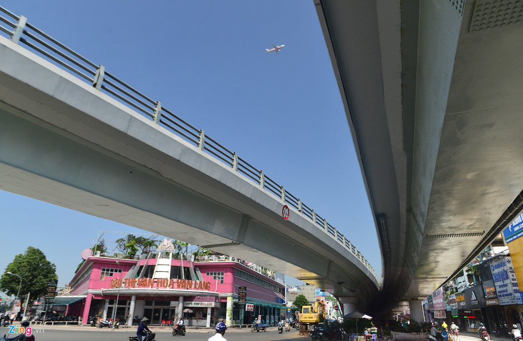 Thong xe cau vuot chu Y o nga 6 Go Vap hinh anh 8