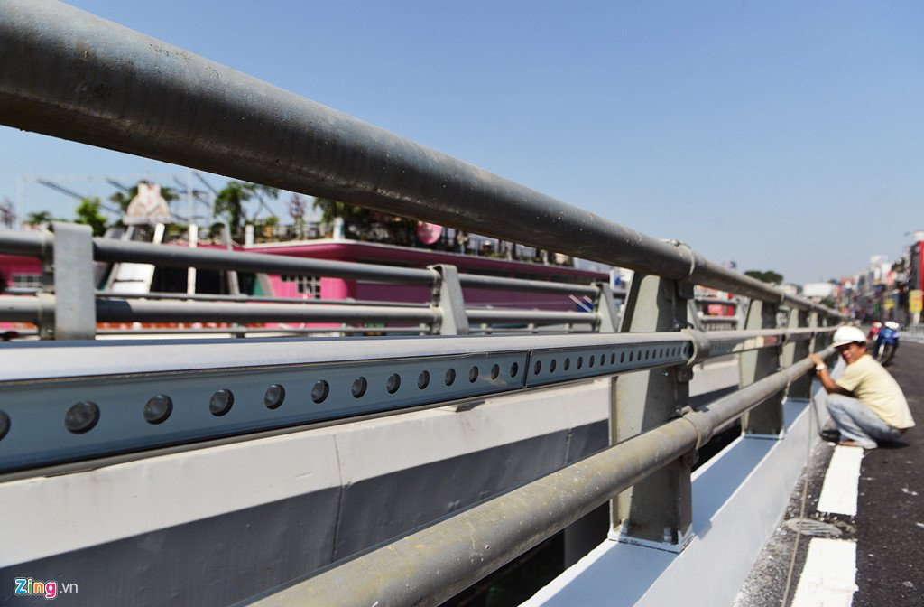 Thong xe cau vuot chu Y o nga 6 Go Vap hinh anh 9