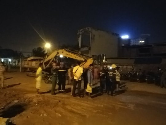 Sập công trình siêu thị, 3 người bị thương - Ảnh 3.
