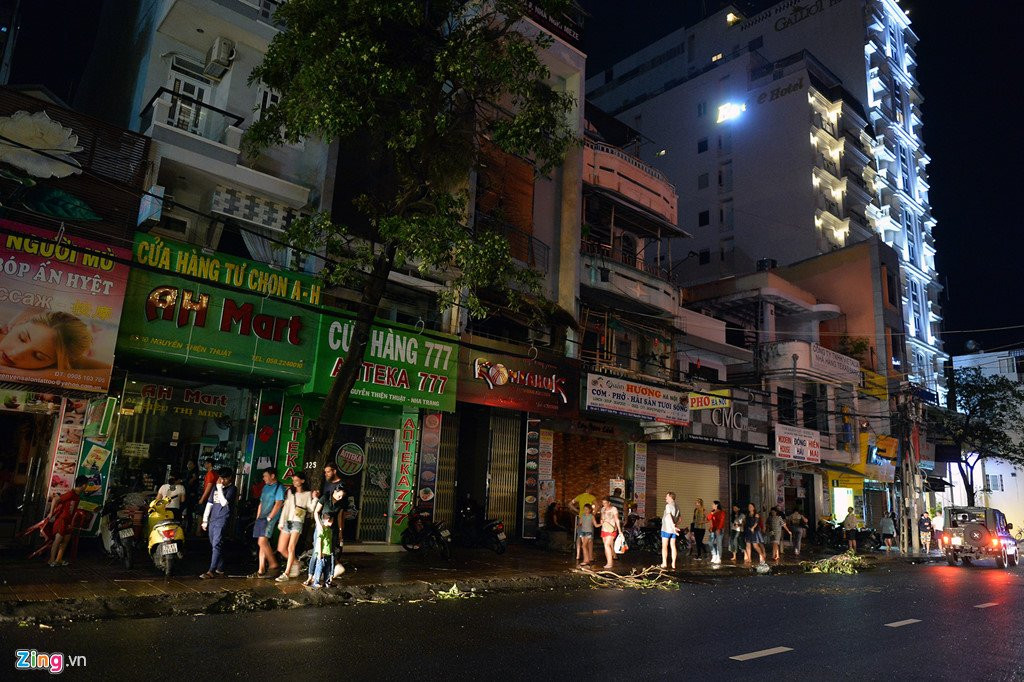 Nha Trang dem dao lon sau tran bao lich su hinh anh 3