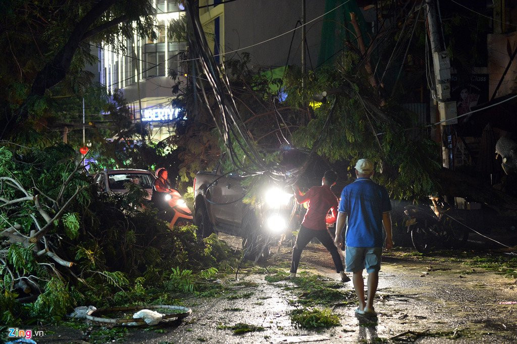 Nha Trang dem dao lon sau tran bao lich su hinh anh 4