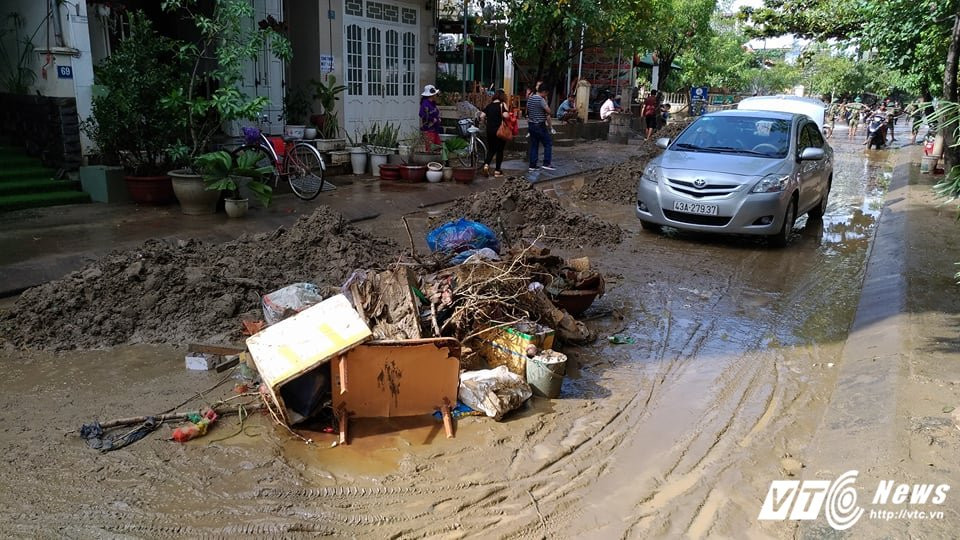 23416211_1613725458722492_630309681_n 13