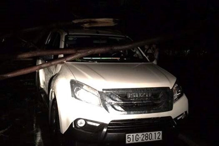 chieu-nay-sai-gon-co-the-ngap-nang-vi-mua-to-ket-hop-trieu-cuong-1