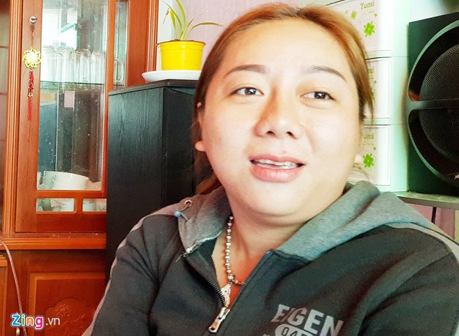 Cha be gai nghi bi di sat nong vao mat: 'Cho con thuong con' hinh anh 3