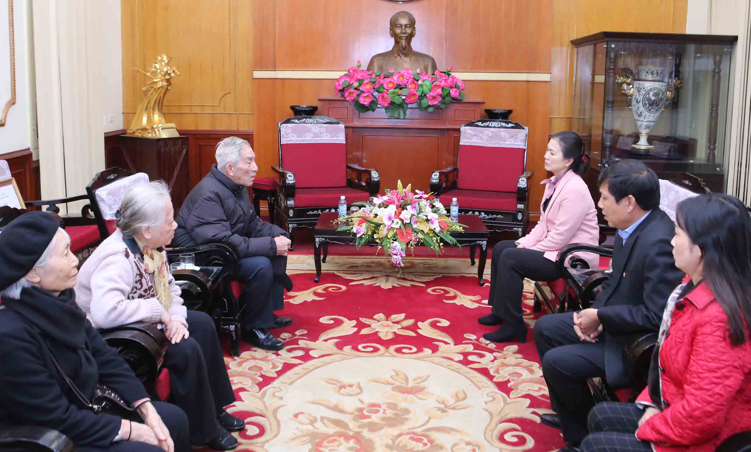 Trịnh Văn Bô,Hoàng Thị Minh Hồ,đồng bào miền Trung