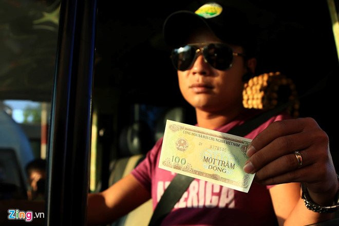 Tai xe tra tien le, doi thoi dung 100 dong o BOT tuyen tranh Bien Hoa hinh anh 2