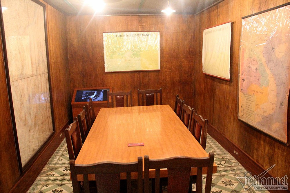 Điện Biên phủ trên không,Hoàng thành Thăng Long,hầm chống bom nguyên tử,Hà Nội