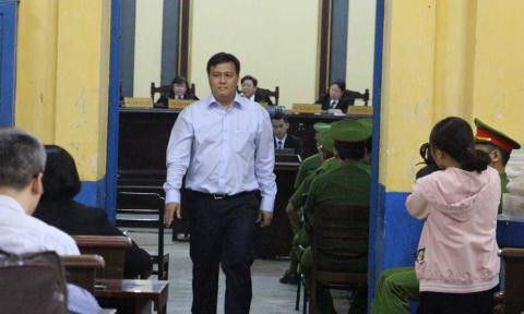 Dong tien vay muon cua Pham Cong Danh-Pham Cong Trung