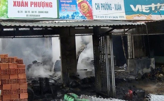 Chiet xang ban gay hoa hoan, chu tiem tap hoa bi bong nang hinh anh 1