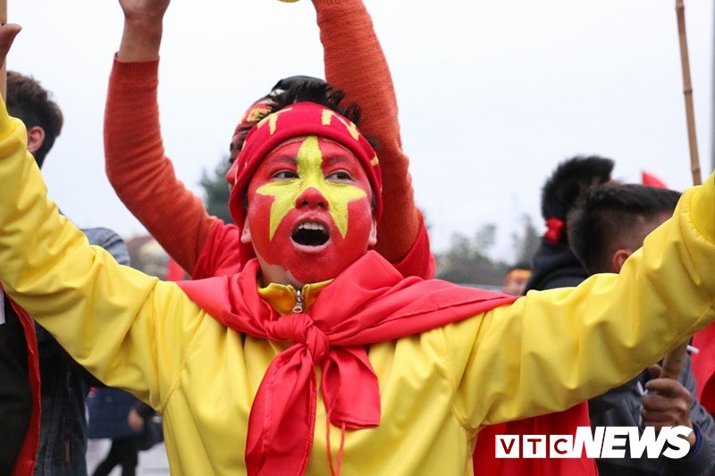 27292734_1439015186220760_13666829_n