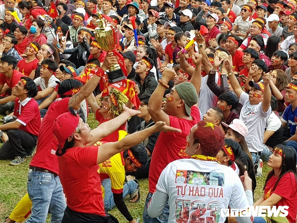 27292828_509626216101457_73132466_n