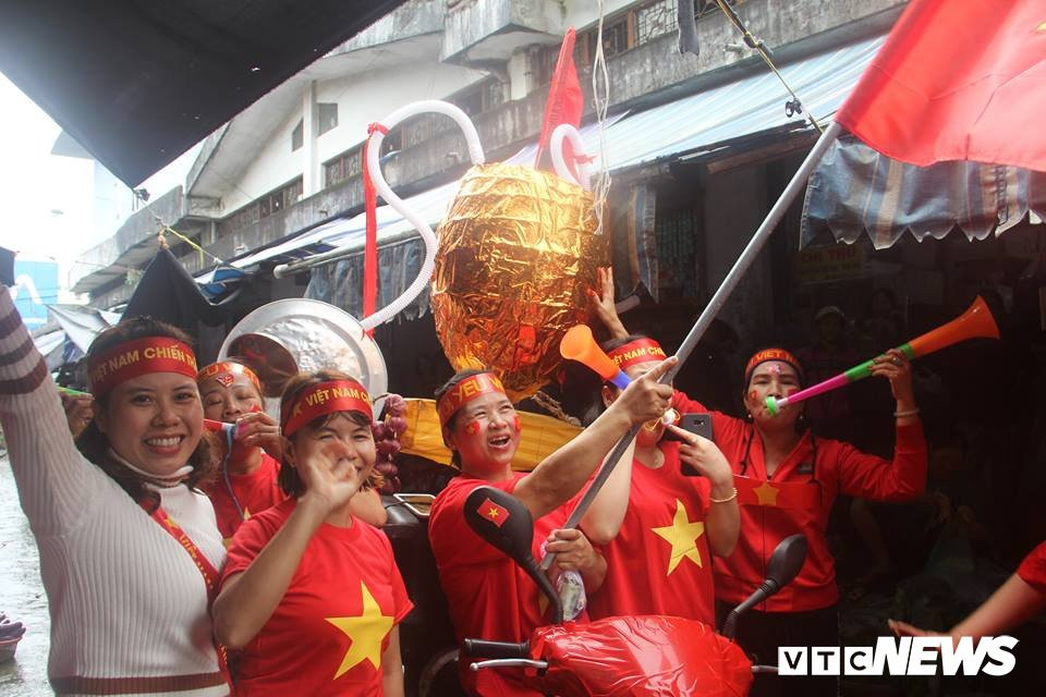 27292878_1525795474204853_442316221_n