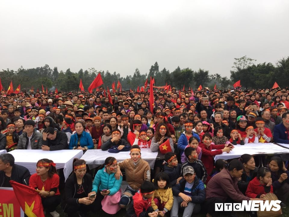 27399903_982743738546362_363027853_n