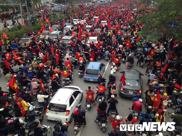 27294236_1240068449429682_200796419_n 15