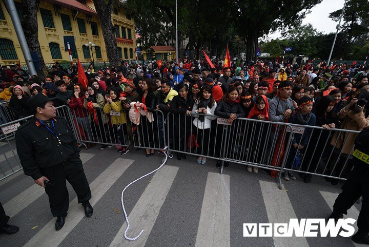 27497570_10210700789456211_1967217243_n (2) 15