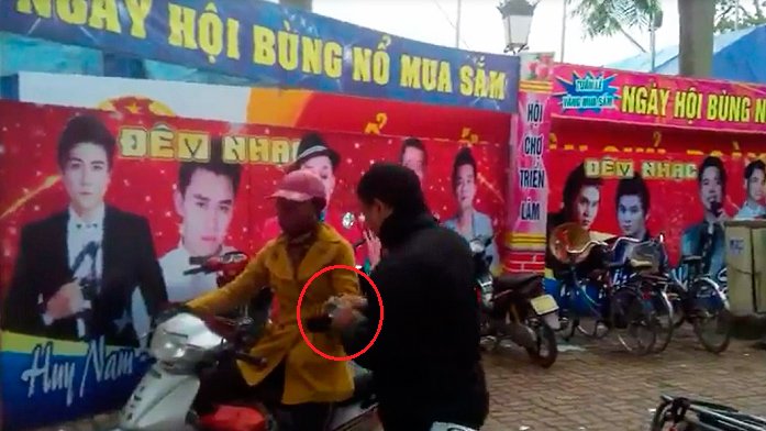 Bỏ nhiệm sở đi giữ xe, cán bộ phường, Hà Tĩnh, công chức cắp ô