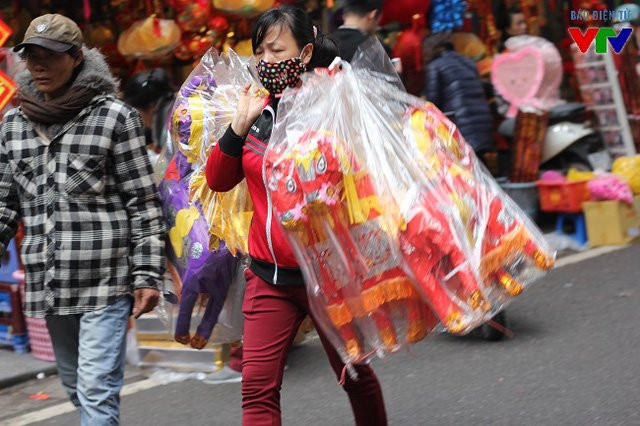 pho-hang-ma-tap-nap-truoc-ngay-ong-cong-ong-tao 6