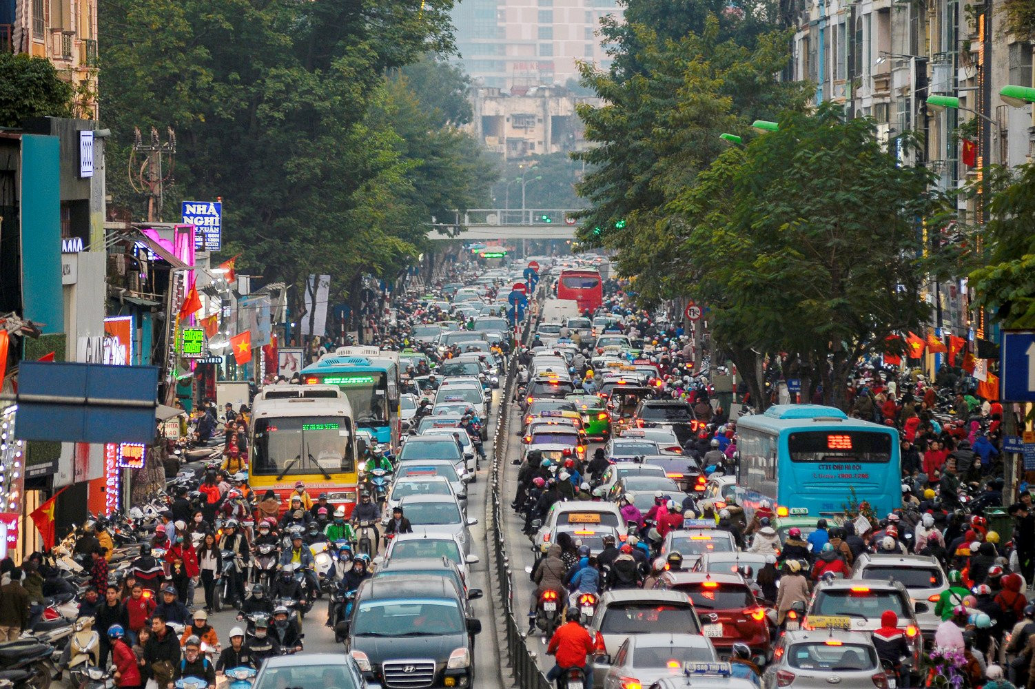 Noi so hai giao thong ngay giap Tet hinh anh 16