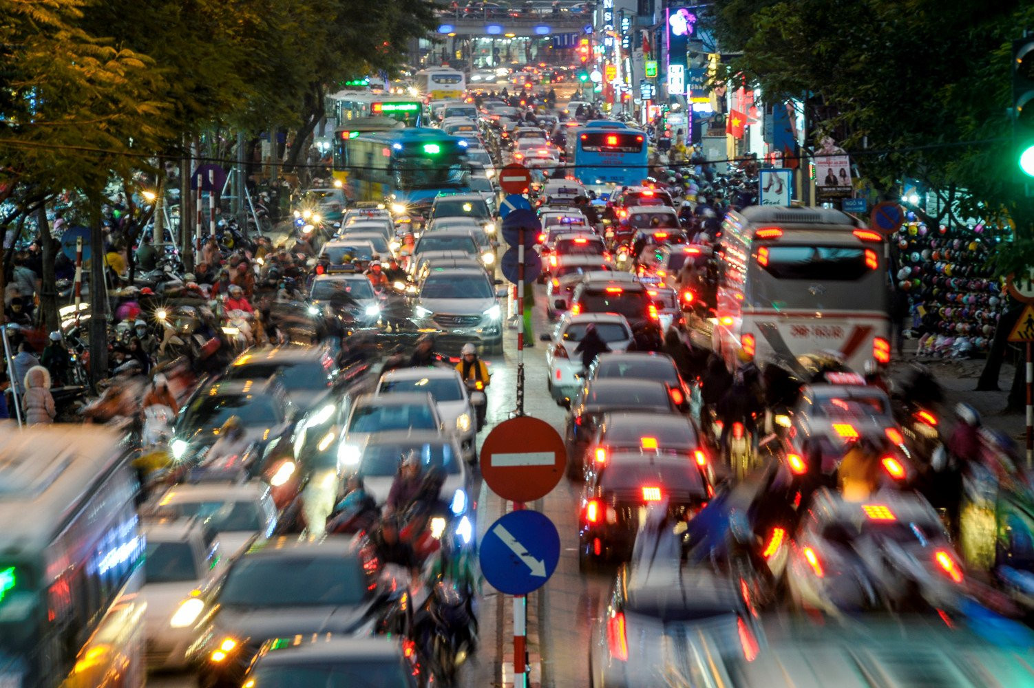 Noi so hai giao thong ngay giap Tet hinh anh 27