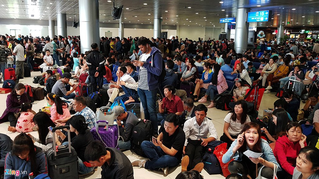 Canh dong duc o san bay Tan Son Nhat ngay cuoi nam hinh anh 14